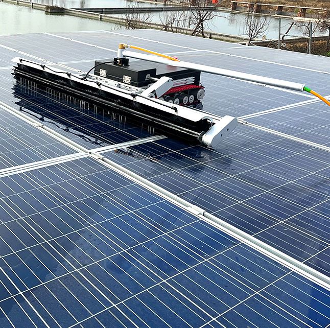 Güneş Enerjili Temizleme Robotu