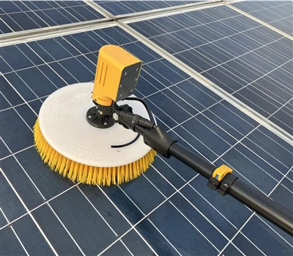 Döndürülmüş Tek Kafalı Güneş Paneli Temizleme Fırçası